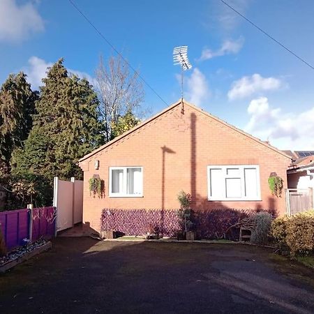 Cosy Bungalow In A Handy Location Market Harborough Bagian luar foto