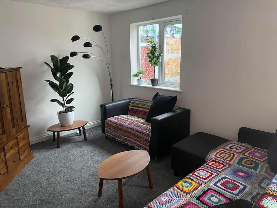 Cosy Bungalow In A Handy Location Market Harborough Bagian luar foto